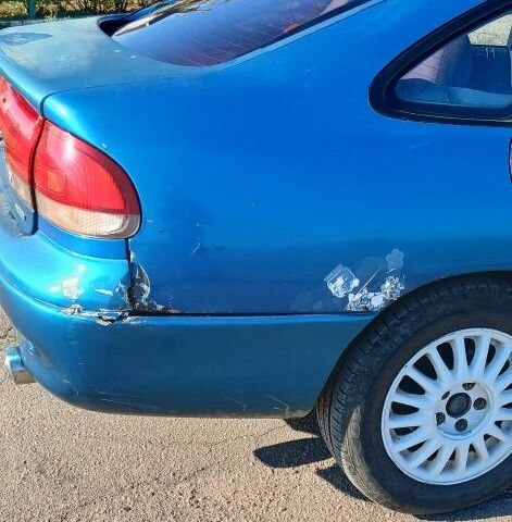 Синій Мазда 626, об'ємом двигуна 2 л та пробігом 400 тис. км за 2000 $, фото 2 на Automoto.ua