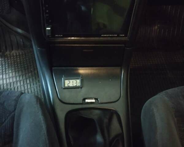 Синій Мазда 626, об'ємом двигуна 1.8 л та пробігом 270 тис. км за 2400 $, фото 16 на Automoto.ua