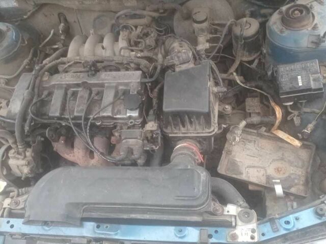 Синий Мазда 626, объемом двигателя 2 л и пробегом 3 тыс. км за 591 $, фото 4 на Automoto.ua