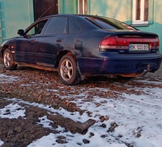 Синій Мазда 626, об'ємом двигуна 1.8 л та пробігом 430 тис. км за 800 $, фото 4 на Automoto.ua