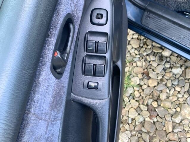 Синий Мазда 626, объемом двигателя 2 л и пробегом 251 тыс. км за 2500 $, фото 13 на Automoto.ua