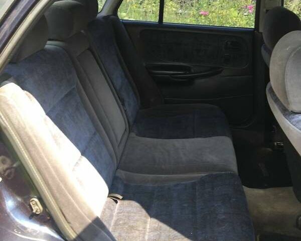 Синий Мазда 626, объемом двигателя 1.99 л и пробегом 314 тыс. км за 3300 $, фото 5 на Automoto.ua