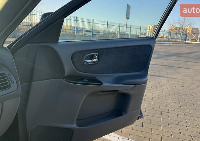 Синій Мазда 626, об'ємом двигуна 1.99 л та пробігом 231 тис. км за 3500 $, фото 22 на Automoto.ua