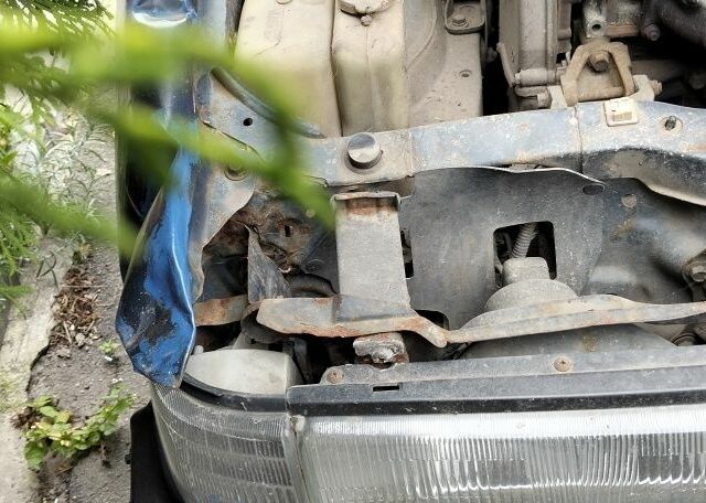 Синий Мазда 626, объемом двигателя 2 л и пробегом 450 тыс. км за 700 $, фото 10 на Automoto.ua