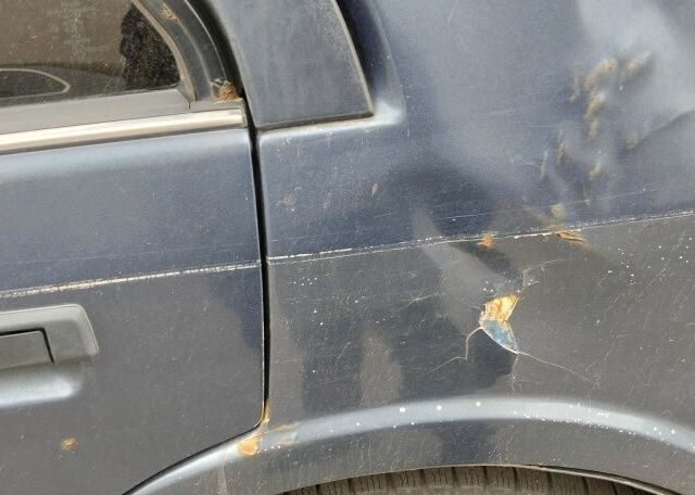 Синий Мазда 626, объемом двигателя 2 л и пробегом 450 тыс. км за 700 $, фото 5 на Automoto.ua