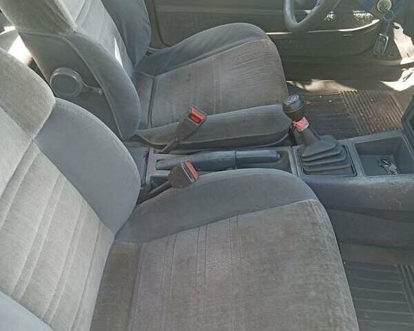 Синій Мазда 626, об'ємом двигуна 1.6 л та пробігом 65 тис. км за 600 $, фото 4 на Automoto.ua