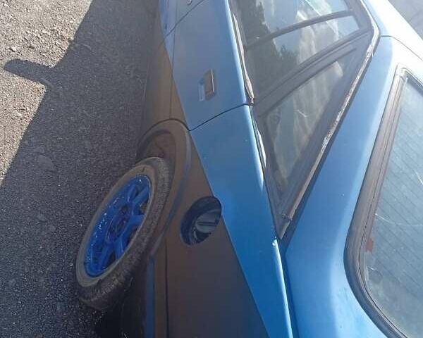 Синій Мазда 626, об'ємом двигуна 1.6 л та пробігом 65 тис. км за 600 $, фото 6 на Automoto.ua