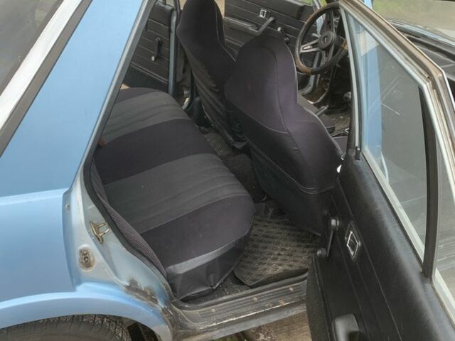 Синий Мазда 626, объемом двигателя 1.6 л и пробегом 250 тыс. км за 750 $, фото 2 на Automoto.ua