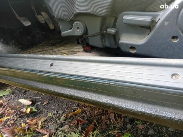 Синий Мазда 626, объемом двигателя 2 л и пробегом 387 тыс. км за 1500 $, фото 13 на Automoto.ua