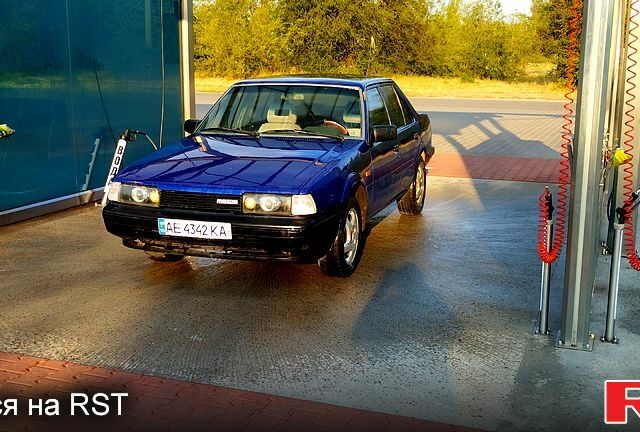 Синий Мазда 626, объемом двигателя 1.6 л и пробегом 780 тыс. км за 1500 $, фото 1 на Automoto.ua