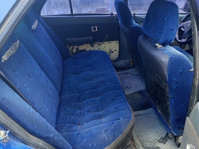 Синий Мазда 626, объемом двигателя 2 л и пробегом 1000 тыс. км за 400 $, фото 7 на Automoto.ua