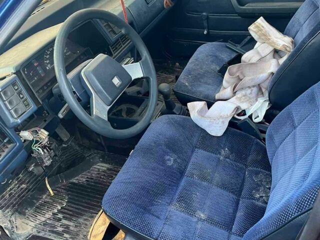 Синий Мазда 626, объемом двигателя 1.6 л и пробегом 1000 тыс. км за 1547 $, фото 2 на Automoto.ua