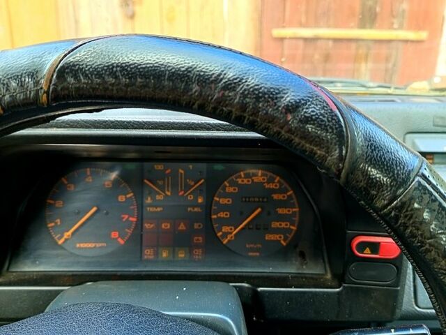 Синий Мазда 626, объемом двигателя 1.6 л и пробегом 380 тыс. км за 300 $, фото 4 на Automoto.ua