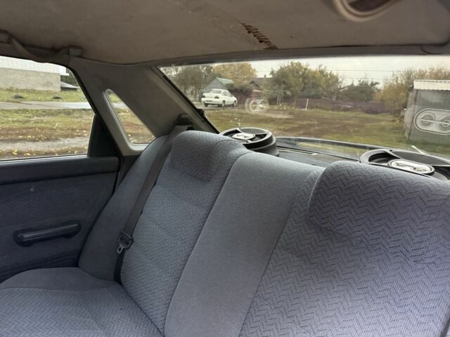 Синій Мазда 626, об'ємом двигуна 1.8 л та пробігом 50 тис. км за 850 $, фото 7 на Automoto.ua