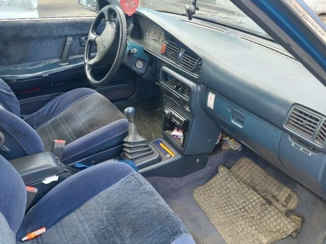 Синій Мазда 626, об'ємом двигуна 2 л та пробігом 100 тис. км за 850 $, фото 5 на Automoto.ua