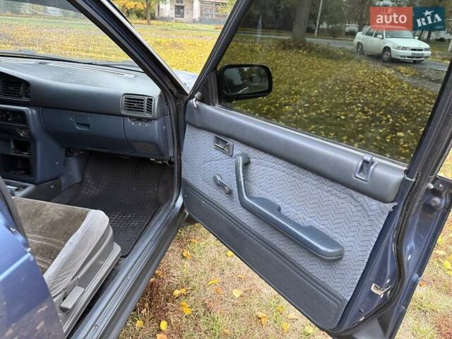 Синій Мазда 626, об'ємом двигуна 1.8 л та пробігом 90 тис. км за 850 $, фото 10 на Automoto.ua