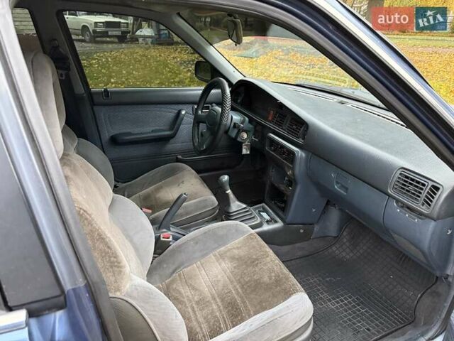 Синій Мазда 626, об'ємом двигуна 1.8 л та пробігом 90 тис. км за 850 $, фото 9 на Automoto.ua