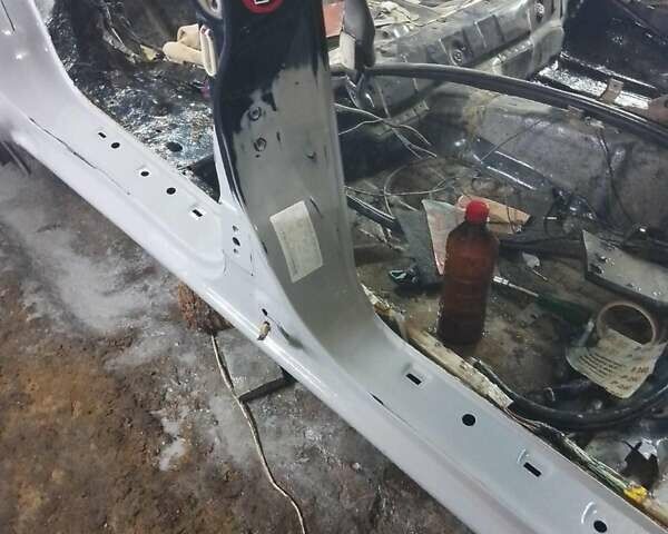 Синий Мазда 626, объемом двигателя 2 л и пробегом 515 тыс. км за 1999 $, фото 15 на Automoto.ua