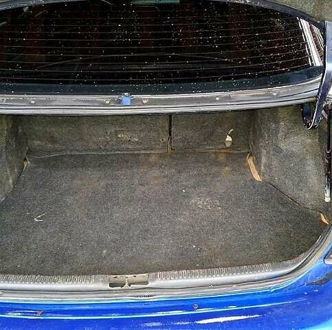 Синий Мазда 626, объемом двигателя 1.8 л и пробегом 461 тыс. км за 1700 $, фото 5 на Automoto.ua