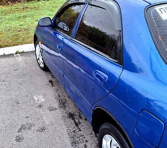 Синий Мазда 626, объемом двигателя 1.8 л и пробегом 461 тыс. км за 1700 $, фото 1 на Automoto.ua