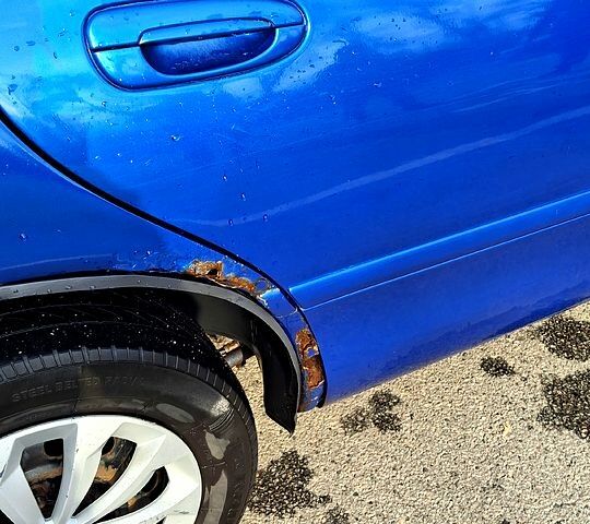 Синий Мазда 626, объемом двигателя 1.8 л и пробегом 461 тыс. км за 1700 $, фото 7 на Automoto.ua