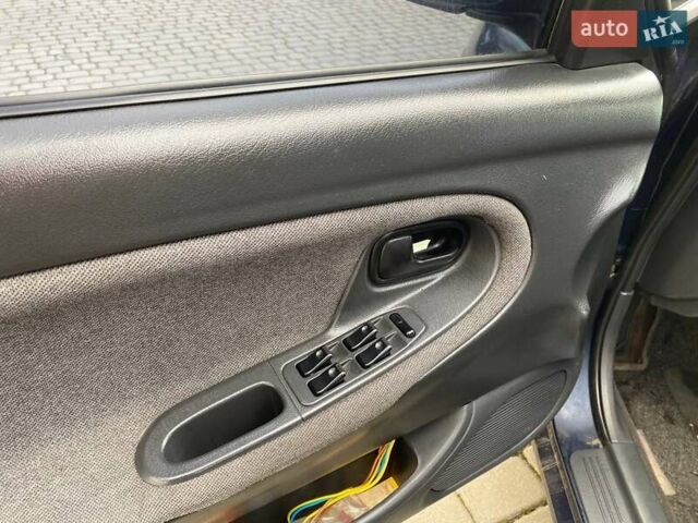 Синій Мазда 626, об'ємом двигуна 1.79 л та пробігом 466 тис. км за 2500 $, фото 8 на Automoto.ua