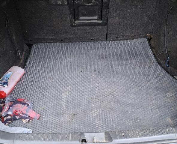 Синий Мазда 626, объемом двигателя 1.8 л и пробегом 1000 тыс. км за 2800 $, фото 6 на Automoto.ua