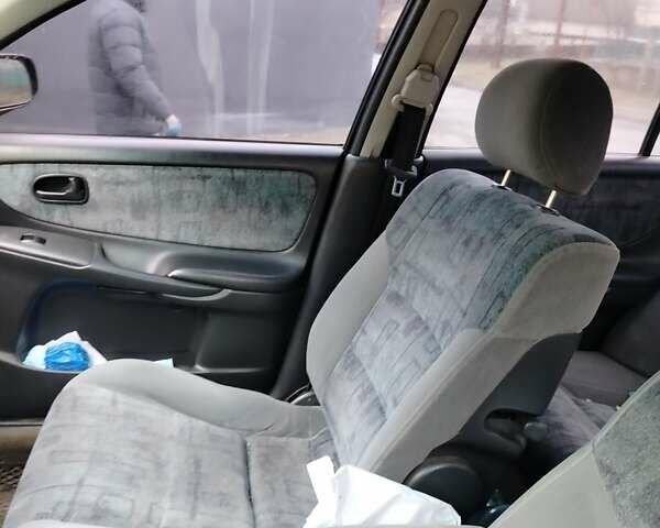 Синий Мазда 626, объемом двигателя 2 л и пробегом 320 тыс. км за 1500 $, фото 6 на Automoto.ua