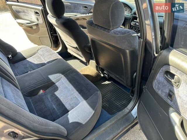 Синий Мазда 626, объемом двигателя 2 л и пробегом 260 тыс. км за 3000 $, фото 15 на Automoto.ua