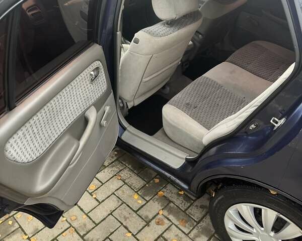 Синий Мазда 626, объемом двигателя 1.8 л и пробегом 395 тыс. км за 1500 $, фото 5 на Automoto.ua