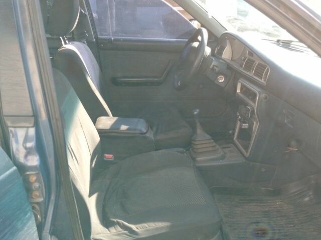 Синий Мазда 626, объемом двигателя 2 л и пробегом 800 тыс. км за 1100 $, фото 6 на Automoto.ua