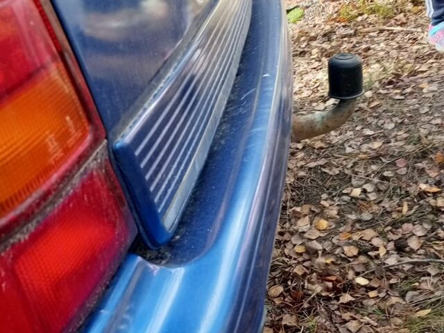 Синий Мазда 626, объемом двигателя 2 л и пробегом 400 тыс. км за 1968 $, фото 4 на Automoto.ua