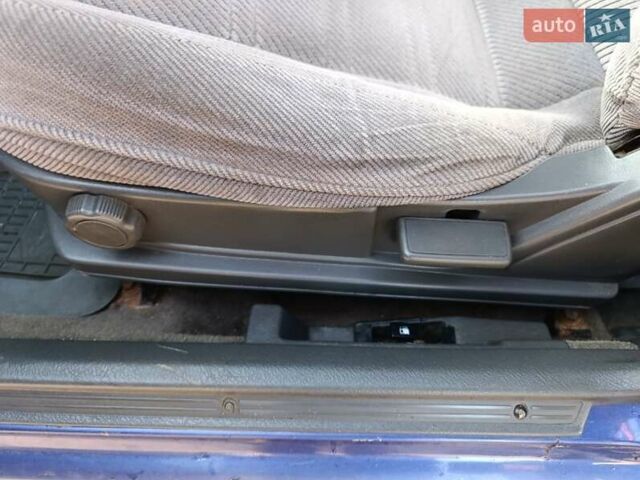 Синій Мазда 626, об'ємом двигуна 2 л та пробігом 508 тис. км за 1600 $, фото 6 на Automoto.ua