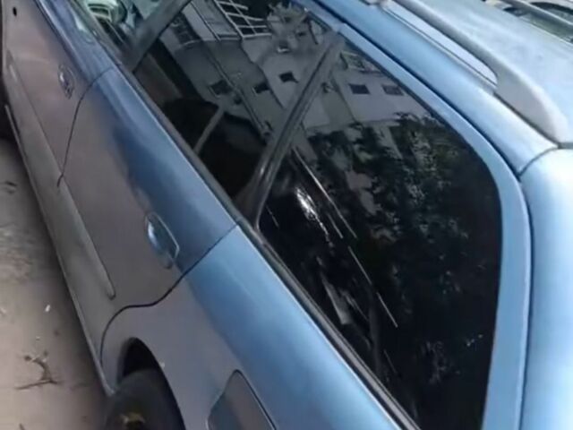 Мазда 626 2000 у Корюковке на Automoto.ua Синій Мазда 626, об'ємом двигуна 1.9 л та пробігом 200 тис. км за 2152 $, фото 1 на Automoto.ua