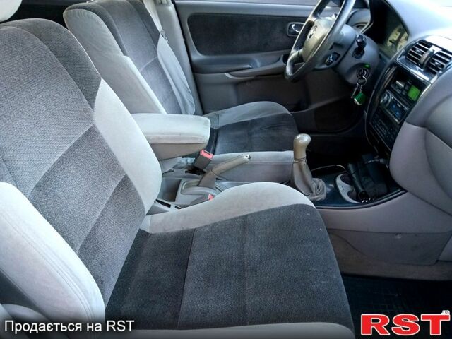 Синій Мазда 626, об'ємом двигуна 2 л та пробігом 348 тис. км за 2600 $, фото 8 на Automoto.ua