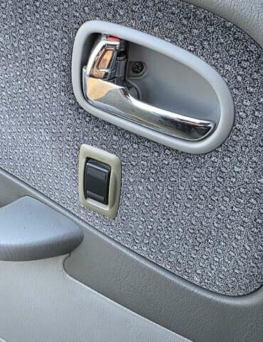 Синий Мазда 626, объемом двигателя 2 л и пробегом 290 тыс. км за 2900 $, фото 6 на Automoto.ua