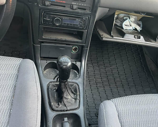 Зеленый Мазда 626, объемом двигателя 2 л и пробегом 256 тыс. км за 500 $, фото 10 на Automoto.ua