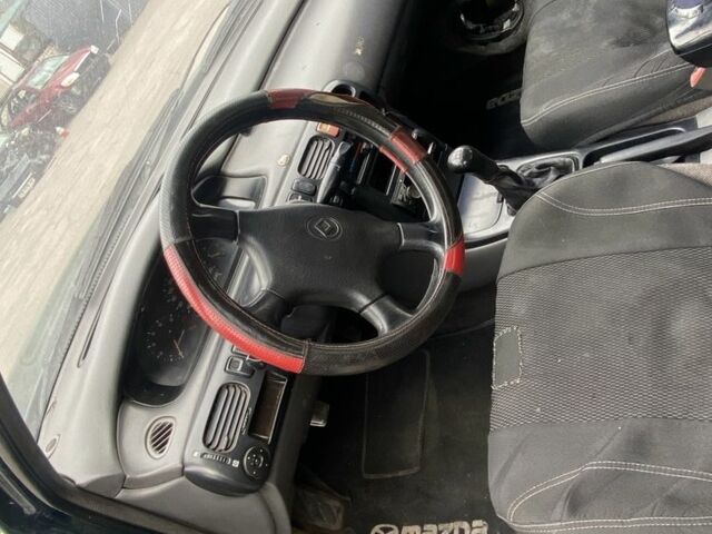 Зелений Мазда 626, об'ємом двигуна 2 л та пробігом 250 тис. км за 800 $, фото 4 на Automoto.ua