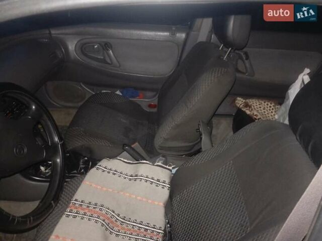 Зеленый Мазда 626, объемом двигателя 2 л и пробегом 200 тыс. км за 1500 $, фото 5 на Automoto.ua