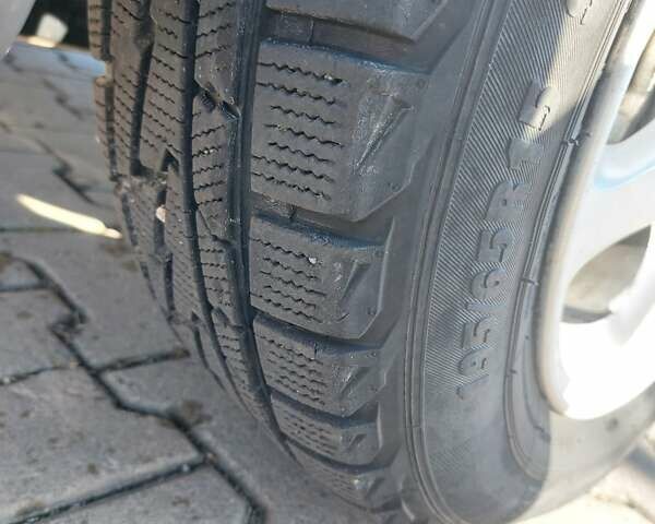 Зеленый Мазда 626, объемом двигателя 2 л и пробегом 378 тыс. км за 2600 $, фото 17 на Automoto.ua