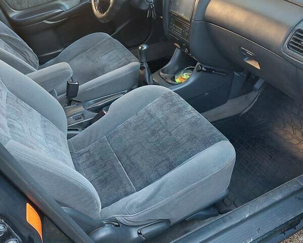 Зеленый Мазда 626, объемом двигателя 2 л и пробегом 378 тыс. км за 2600 $, фото 22 на Automoto.ua