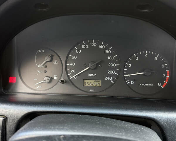 Зеленый Мазда 626, объемом двигателя 2 л и пробегом 356 тыс. км за 2100 $, фото 5 на Automoto.ua