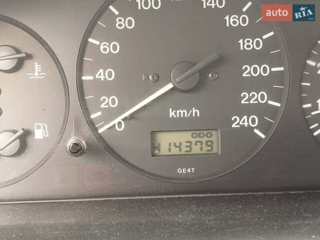 Зеленый Мазда 626, объемом двигателя 1.84 л и пробегом 421 тыс. км за 2500 $, фото 3 на Automoto.ua