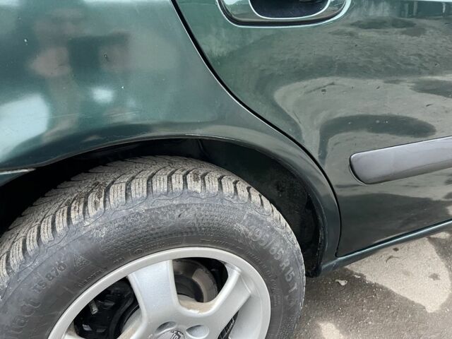 Зеленый Мазда 626, объемом двигателя 2 л и пробегом 286 тыс. км за 3500 $, фото 7 на Automoto.ua