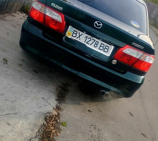 Зеленый Мазда 626, объемом двигателя 1.8 л и пробегом 243 тыс. км за 3400 $, фото 2 на Automoto.ua