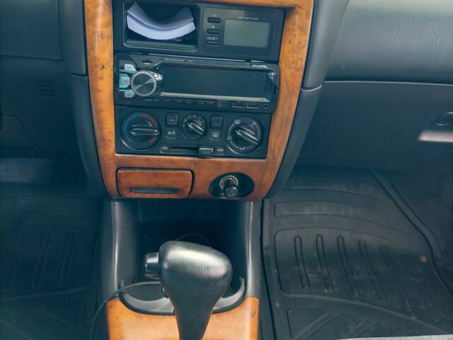 Зелений Мазда 626, об'ємом двигуна 2 л та пробігом 371 тис. км за 1500 $, фото 18 на Automoto.ua