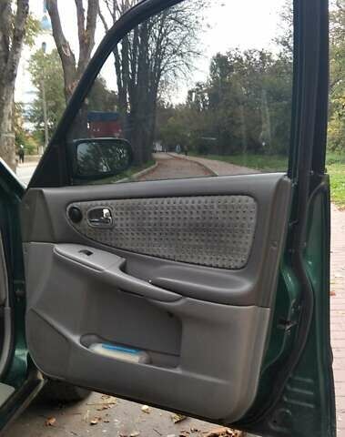 Зеленый Мазда 626, объемом двигателя 1.8 л и пробегом 435 тыс. км за 3500 $, фото 10 на Automoto.ua
