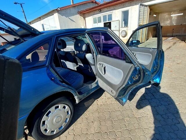 Зеленый Мазда 626, объемом двигателя 2 л и пробегом 250 тыс. км за 2300 $, фото 4 на Automoto.ua