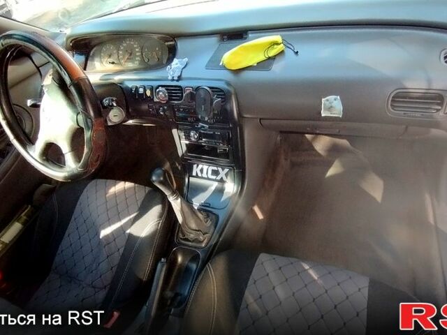 Зелений Мазда 626, об'ємом двигуна 2 л та пробігом 600 тис. км за 1600 $, фото 5 на Automoto.ua