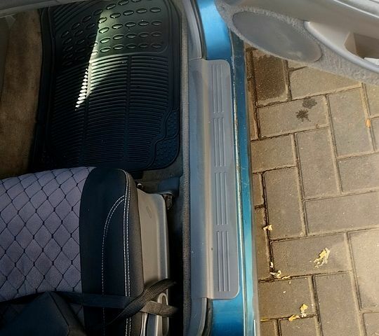 Зелений Мазда 626, об'ємом двигуна 2 л та пробігом 600 тис. км за 1600 $, фото 4 на Automoto.ua